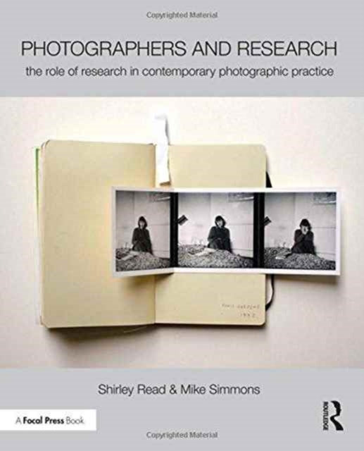 Book cover of: Photographers and Research. By: Shirley Read
