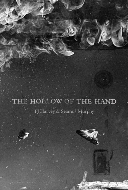 Book cover of: Hollow of the Hand. By: Polly Jean Harvey
